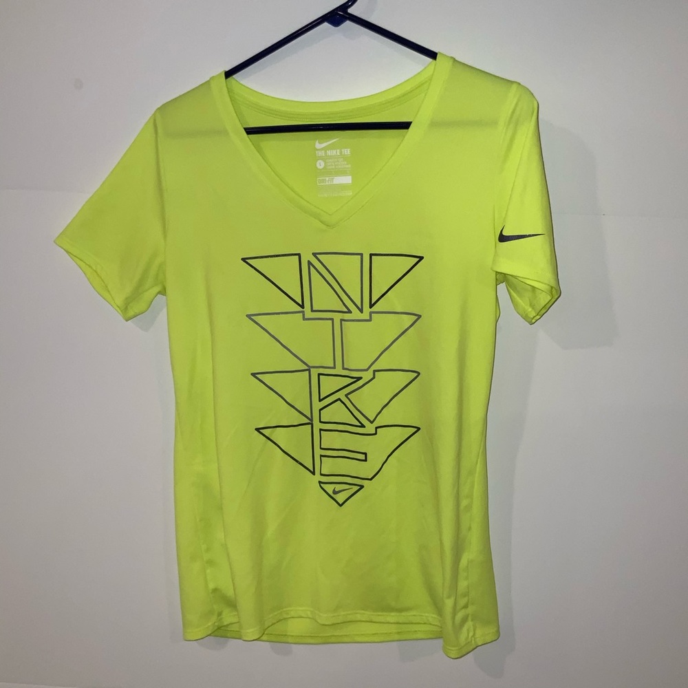 Nike dri-fit/ Women’s T-shirt